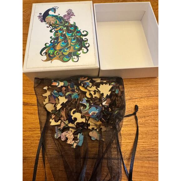 Peacock Wooden Jigsaw Puzzle - Picture 1 of 3